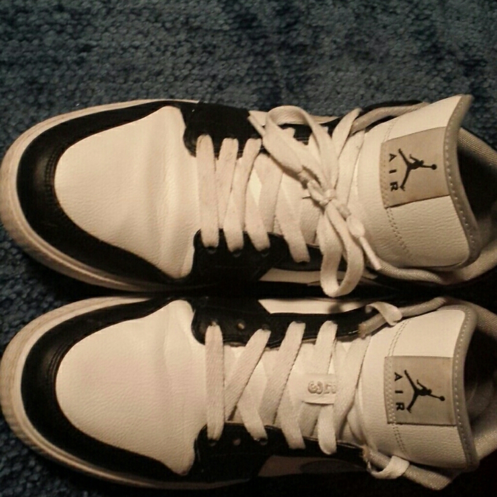 White Nike Air jordans....Black Nike dunks